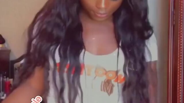 Atlanta hooters trans make her special sauce before work