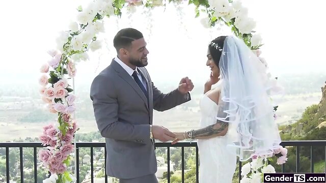 Transvestite bride eva maxim booty facesits guy