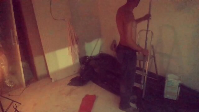 Camera de seguranÇa flagra pintor comendo o cuzinho da patroa na obra