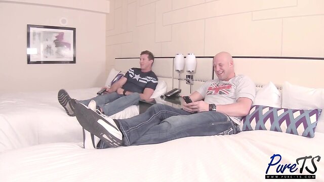 Teenager tgirl princess hayley hilton wants it all