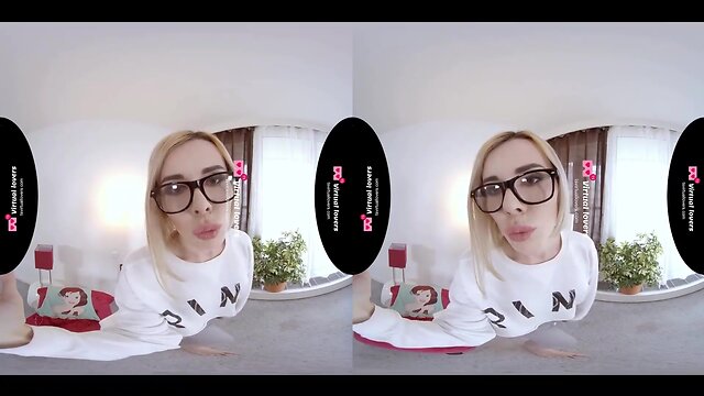 Tsvirtuallovers - nerdy petite t-girl