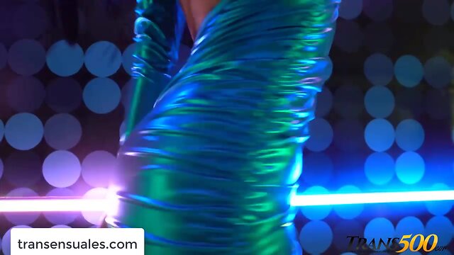 Mariana martix se come la verga de lizzy laynez