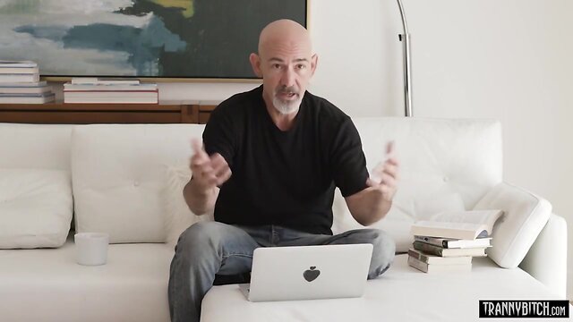 Blond skinny transvestite pounded in the butt by an emo guy