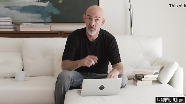 Blond skinny transvestite pounded in the butt by an emo guy