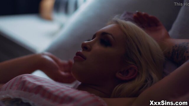 Damn, i thought i was watching a lesbian scene! the two sultry babes angelina