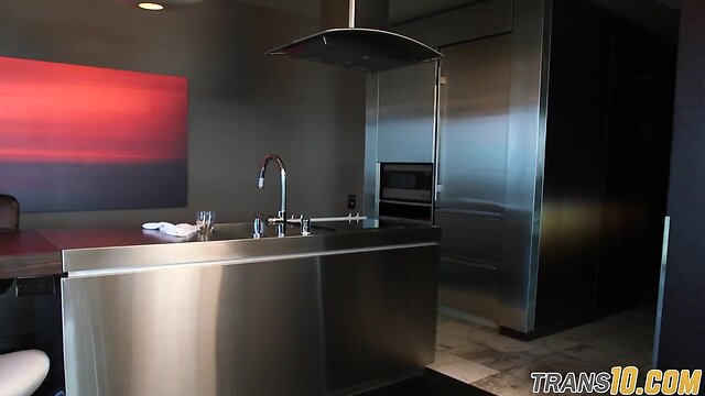 Les ts facializes sapphic redhead