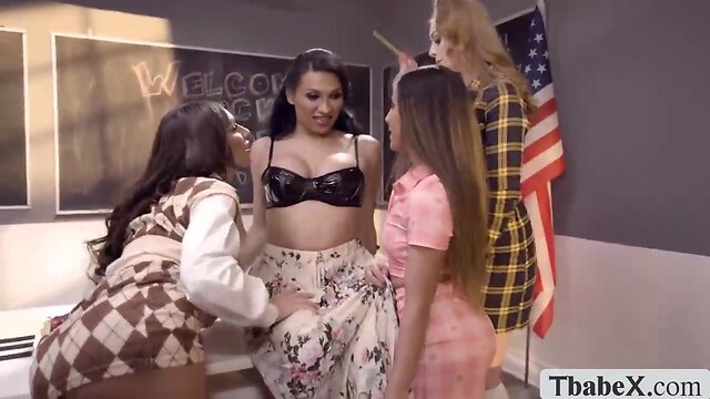 Chesty tbabe jessy dubai group sex with bigtits college babes