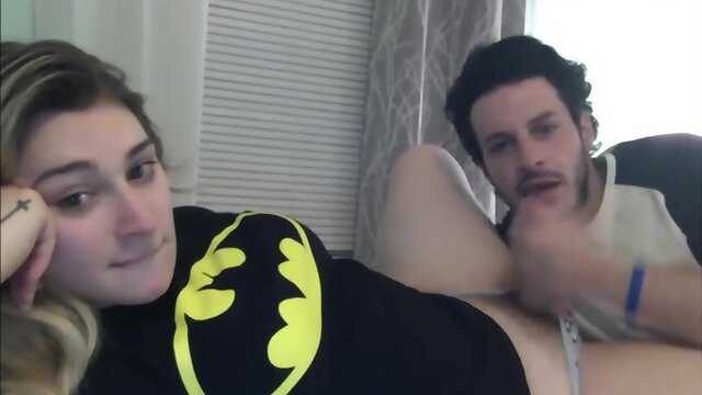 Trans bombshell getting blown by a eroused dude