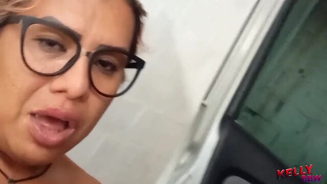 Chupando um pau preto enorme