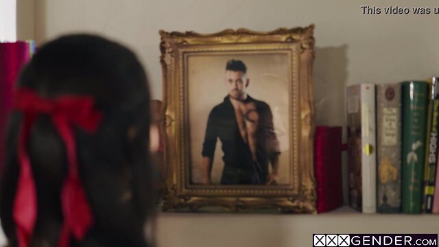 Sultry latino snow white emily willis drilled by a she-male queen natalie mars