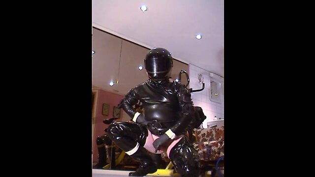 Roxina2002roxyretrorub310302.wmv