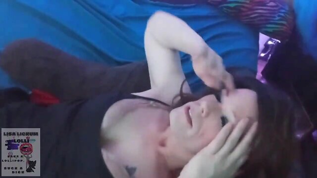 Fat booty t-girl swallowing thick bbc