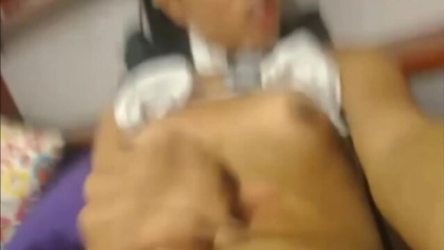 Latino tv blows a load all over herself