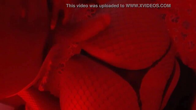 Slutty Black Blatina CDzinha Fills Her Latina Anal Hole with Pleasure