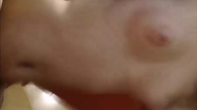 Banging a tranny in her tight booty