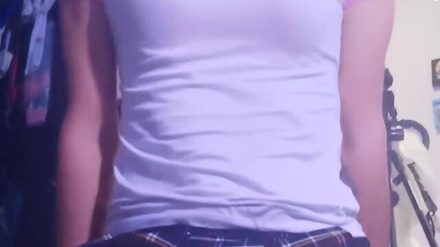 Pretty femboy anal squirting