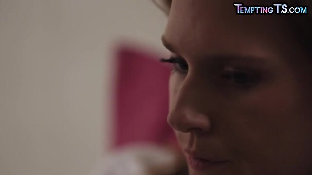 Shemale stepmom drilling dyke teeny pussy before creampie