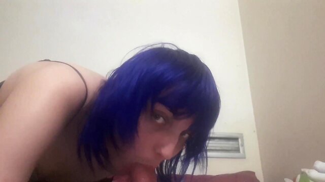 Trans-femme sloppily c. on sextoy