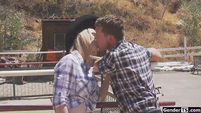 Chesty trans kayleigh cox bj and raw