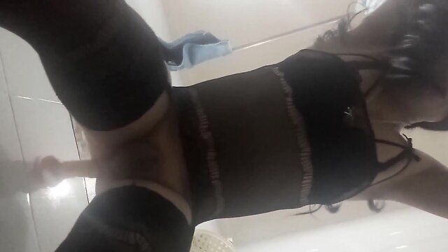 Linda travesti colombiana andrea goza y se excita con consolador en su culo