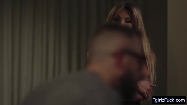 Tbabe eva paradis worships joels penis