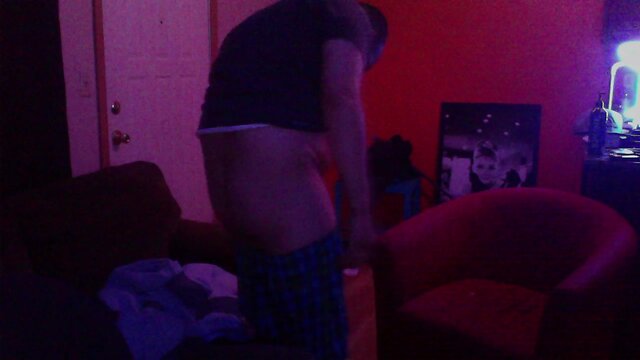 Str8 delivery guy fucks sissy