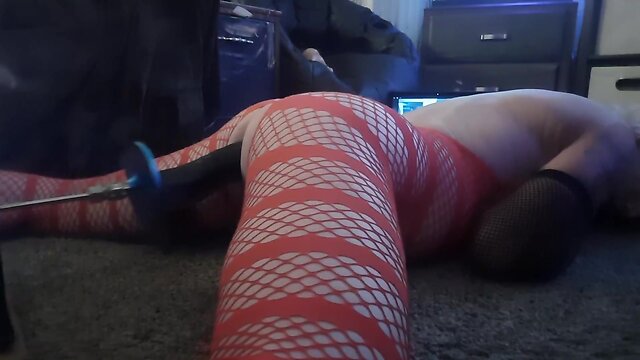 Sissy in red bodysuit gets pounded by bbc sextoy with fuck machine!