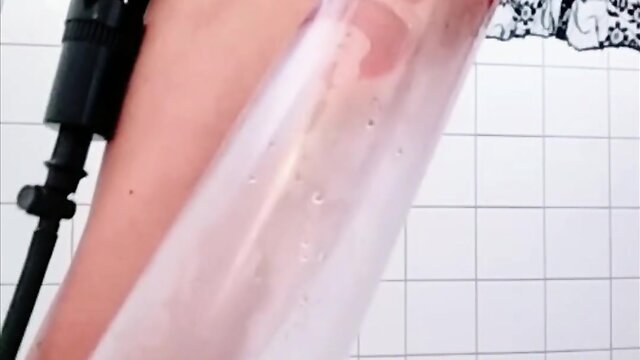 Erika oak pumps her girlcock