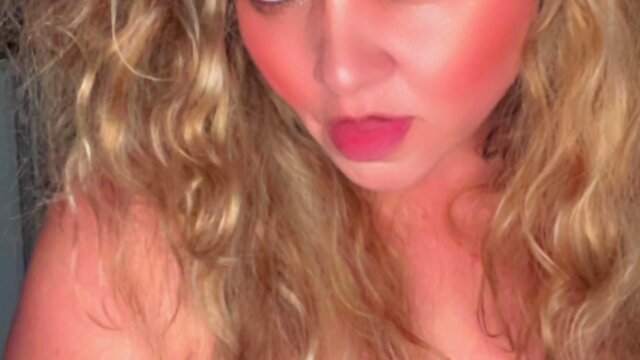 Big, Sexy & Red: Shemale Party of Sizzling Proportions