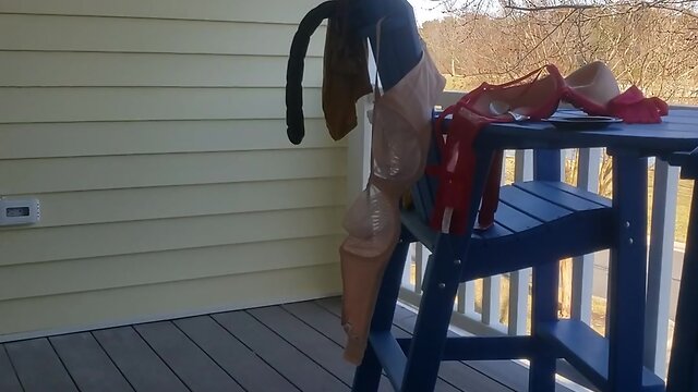 Deedeeslut69 in a pink skirt and white top