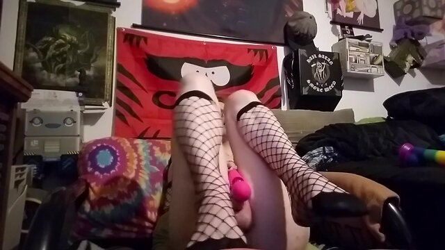 Trans chick solo handjob & cum eating