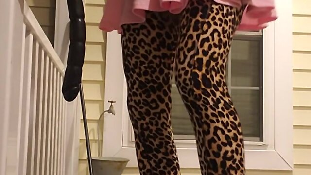Hot & Naughty Solo Tranny: Crossdresser Deepthroats Shemale & Trained with Dildo!