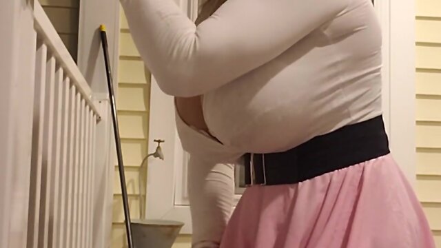 Hot & Naughty Solo Tranny: Crossdresser Deepthroats Shemale & Trained with Dildo!