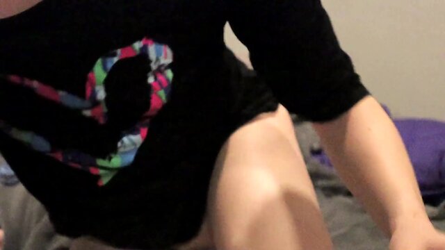 Femboy shows off her booty, wanks off and uses the magic wand on her clit.