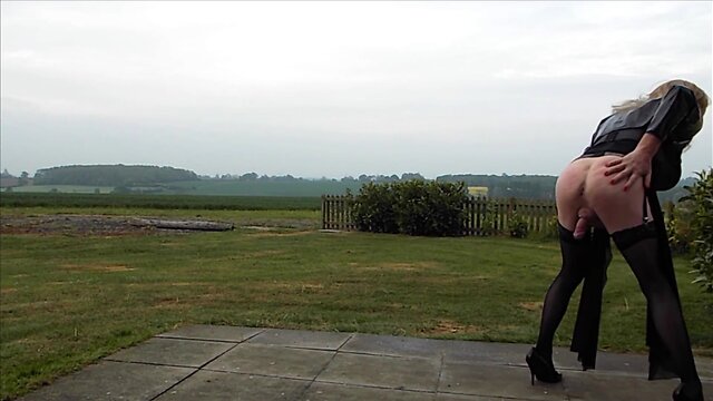 Transvestite booty milk squirting collection #1