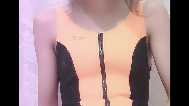 Oriental she-male handjob before swimming