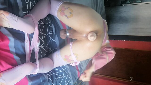 Crossdresser hope playing with her mischievous hole.