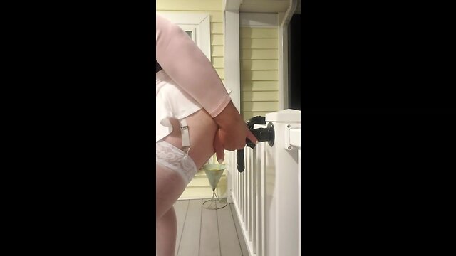 Deedeeslut69 booty to mouth what a dirty chick