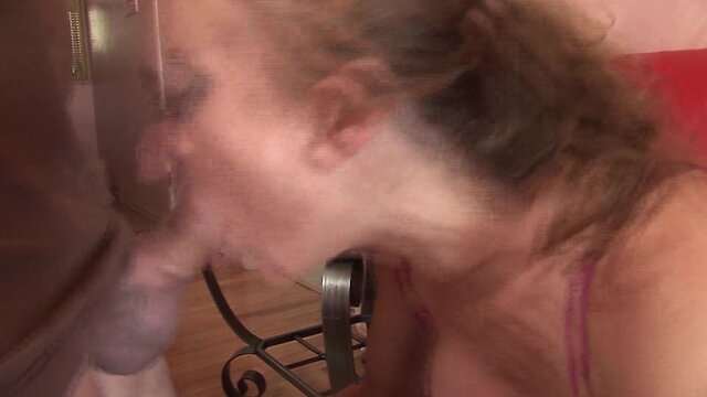 Casal amador faz primeiro video porno e ela quer ser actriz