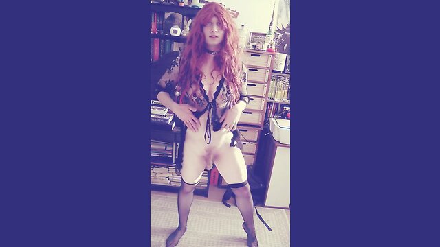 Amateur Sissy`s Wild Shemale Blowjob Adventure!