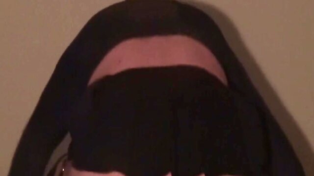 Davine enjoys sextoy play