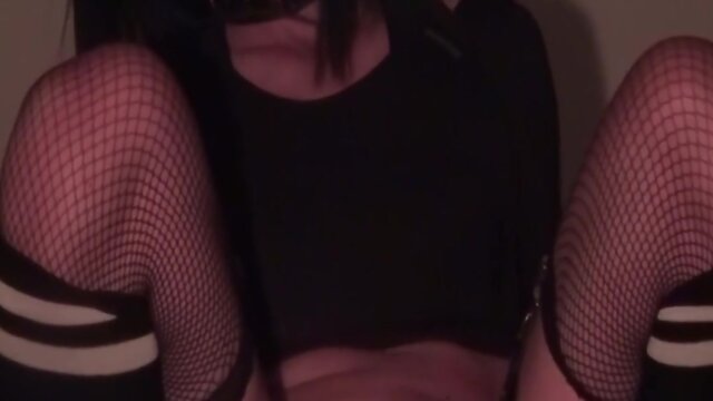 Davine enjoys sextoy play