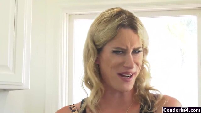 Stepmom nikki vicious analized by stepson