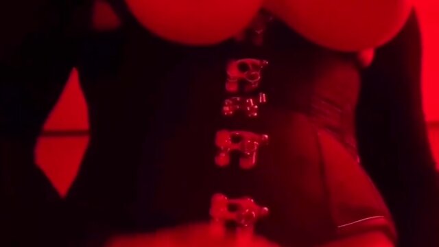 Crossdressing in rubber during the coronavirus pandemic