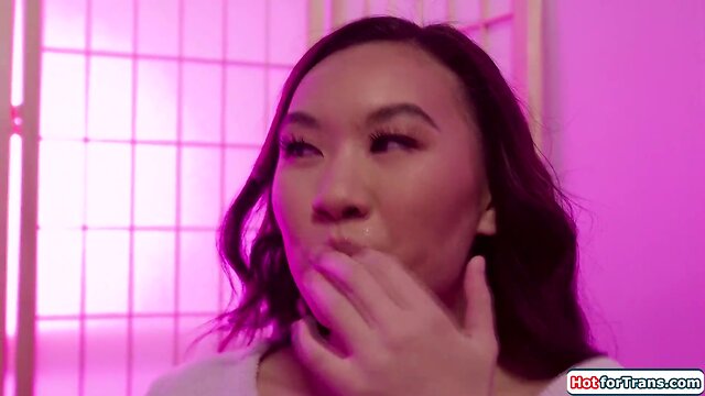 Or womants erica cherry and eva maxim interact with oriental