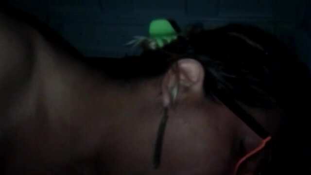 Deliciosas mamadas na barra funda