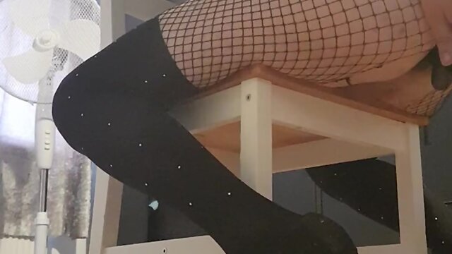 Crossdresser using fuck machine and double anal