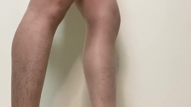 Thai crossdresser tries on pantyhose in sisk vlog pantyhose challenge ep1