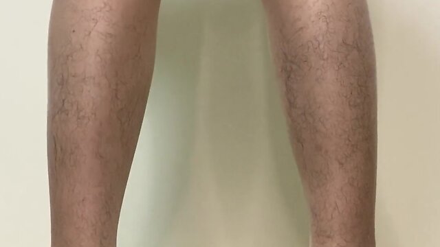 Thai crossdresser tries on pantyhose in sisk vlog pantyhose challenge ep1