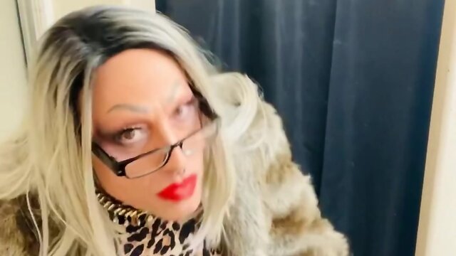 Marilyn supermodel smoking fetish